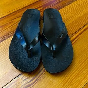 Reef cushion court flip flops black size 7